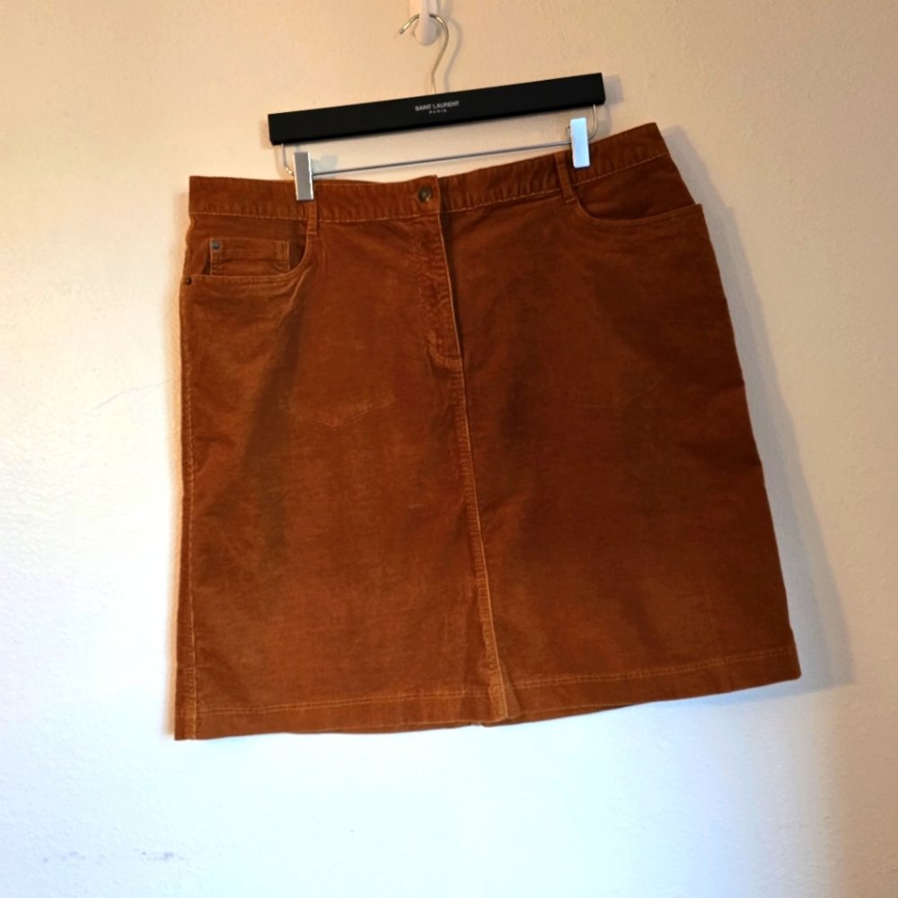 M & S women's skirt Size EU 20